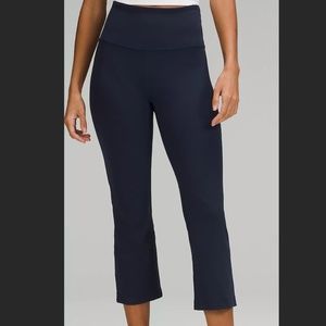 Lululemon Women’s Groove Super-High-Rise Crop 23